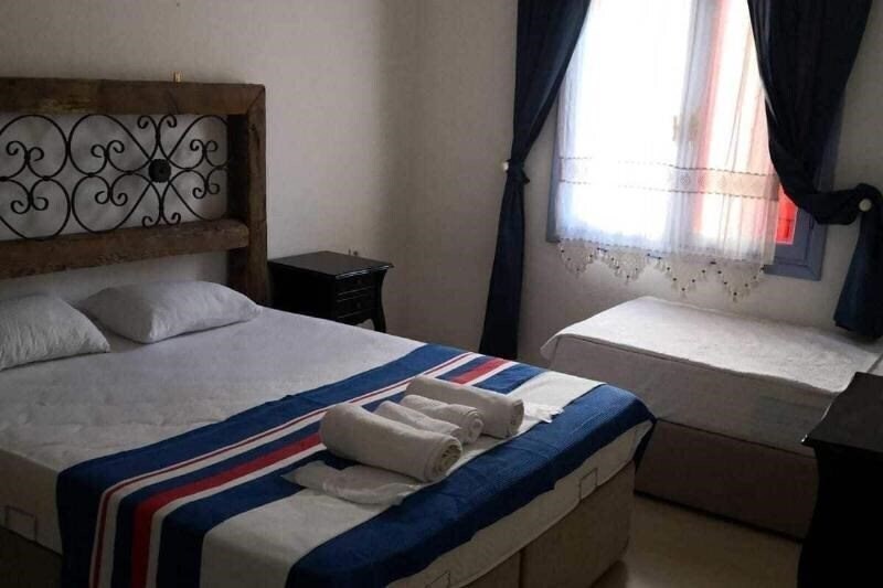 Панорама Livan Hotel Deluxe 3*